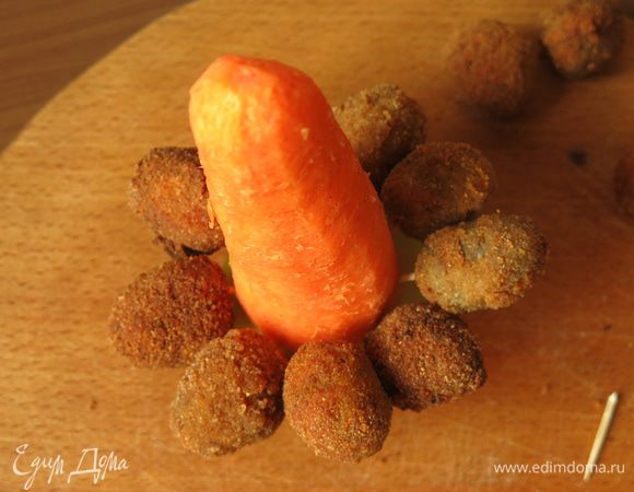 Начинаем с большого нижнего круга.