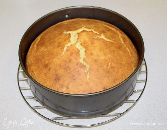 Выпекать 35 — 40 минут при 180°С.
