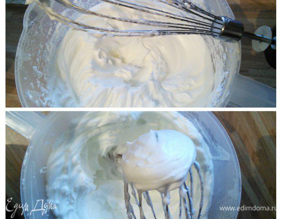 Пришла очередь приготовить крем. Для этого понадобится масло комнатной температуры (размягченное). Для начала сварим сироп: ставим ковшик с 4 ст. л. воды и сахаром на огонь. Увариваем приблизительно 5 мин. до состояния сиропа. За это время взбиваем оставшиеся 2 белка с 1 ст. л. сахара в крепкую пену. Не переставая взбивать, вливаем тонкой струйкой горячий сироп в белки. Сиропу нежелательно попасть на белки, лучше на стенку чаши комбайна. Получаем пышную, нежную, шелковистую итальянскую меренгу. Белки из-за смешивания их с горячим сиропом прошли термообработку, поэтому опасности не представляют. 