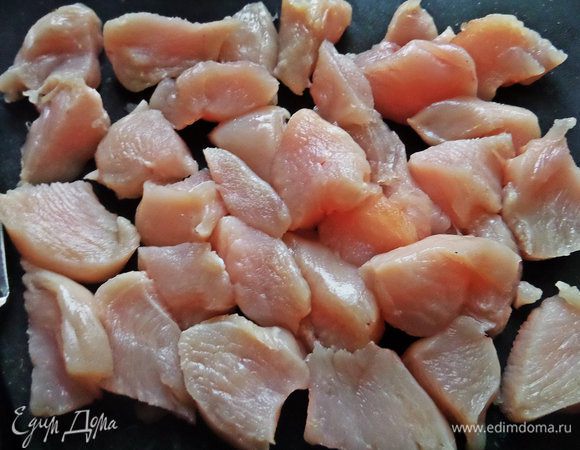 Делим на примерно равные кубики.