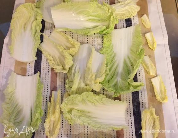 Капусту вымыть и высушить.