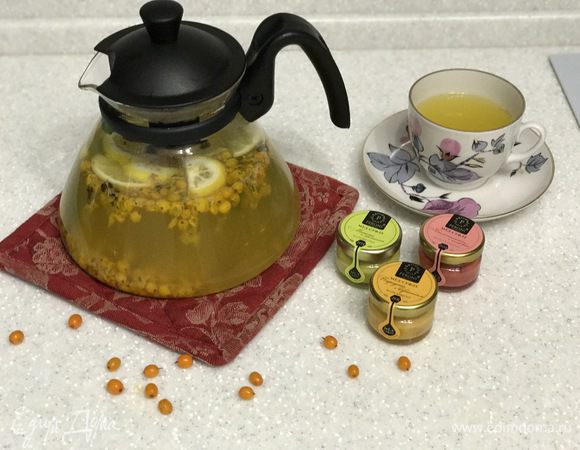 Залить кипятком и дать настояться нашему чаю, минут 15. Вкусного чаепития! Будьте здоровы!