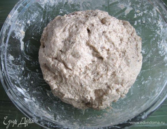 Тесто будет достаточно мягким, чуть липким.
