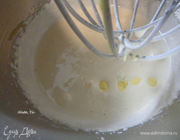 Добавим мягкое сливочное масло.