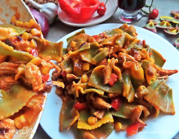 Переложить на тарелки.