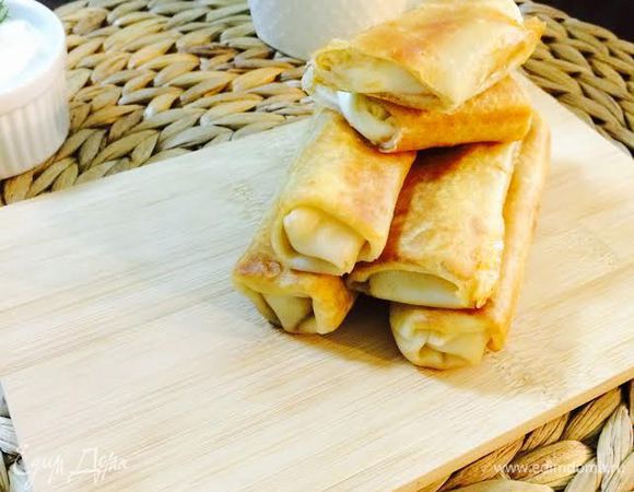 Сыр так аппетитно тянется.