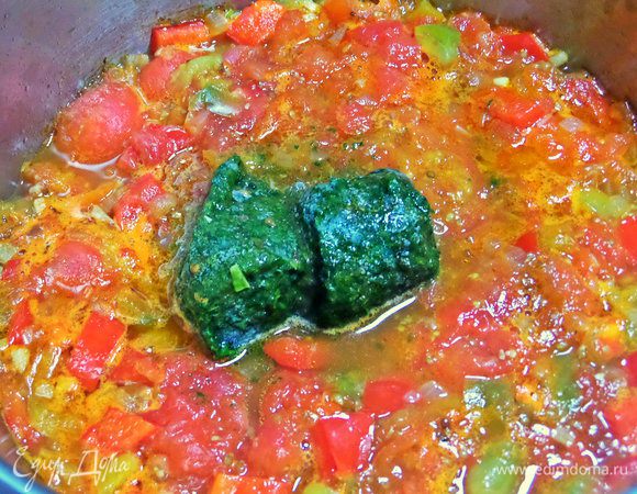 Добавить свежий или замороженный шпинат. 