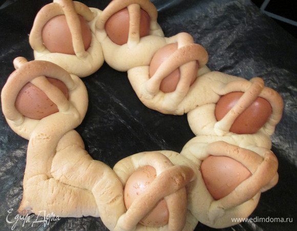 Выпекаем в духовке, нагретой до 180°С до готовности. Из оставшихся кусочков теста, я сделала 5 сердечек. 