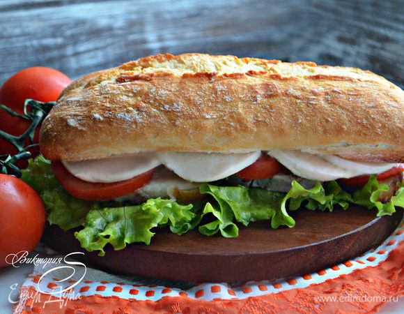 К поркетте можно подать ваши любимые соусы, а также свежие или запеченные овощи. Ну и, конечно же, с использованием поркетты приготовить панини (панино) — излюбленный итальянский сэндвич.  Buon appetito!

