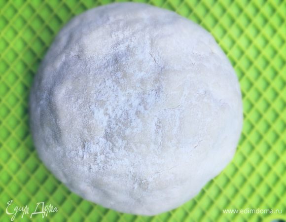 Замешиваем тесто. 