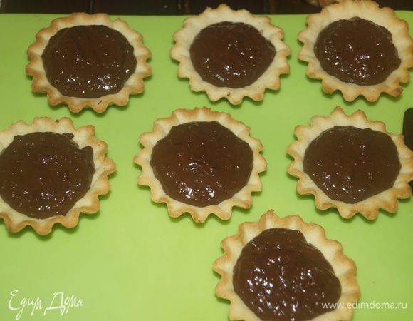 Затем — шоколадно-фасолевый крем.
