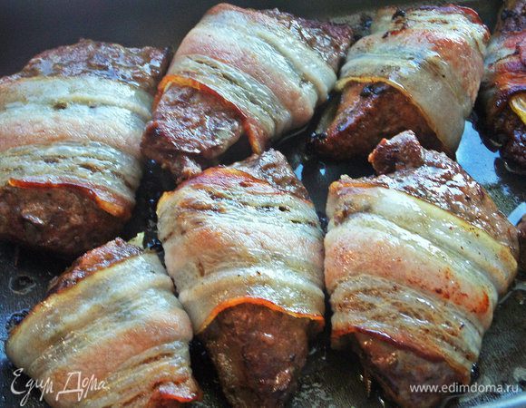 Отправить в духовку запекаться при 180°С.