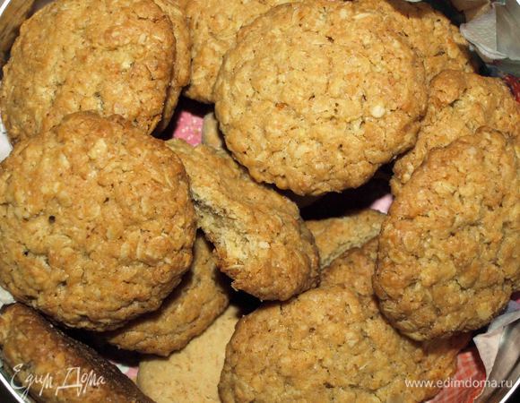 Готовое печенье достаем, остужаем и приятного аппетита!