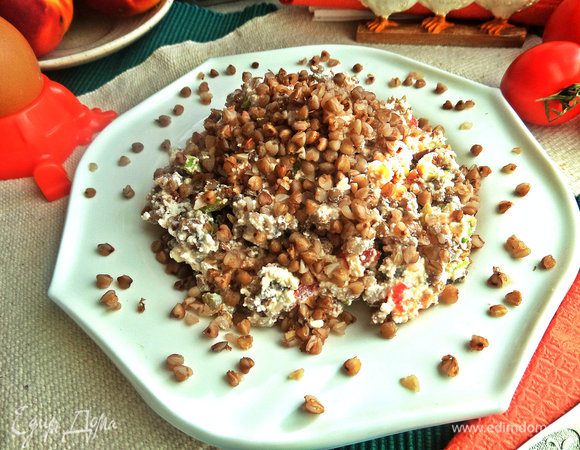 Смешать и выложить на тарелку.