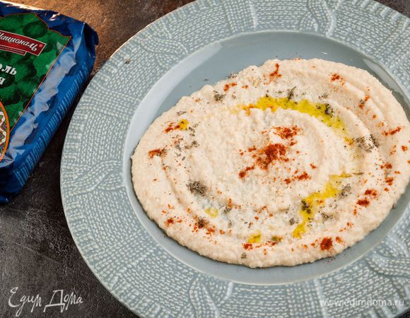 Готовое блюдо украсить сухими травами, оливковым маслом или зеленью. 