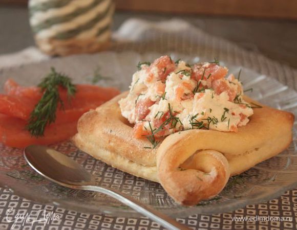 Посыпьте укропом или другими травами на ваш выбор и подавайте к столу! Приятного аппетита!