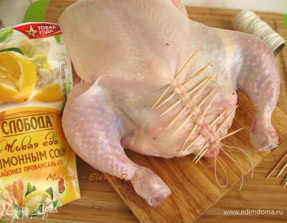 После завершения шнуровки завязать узелок с бантиком.