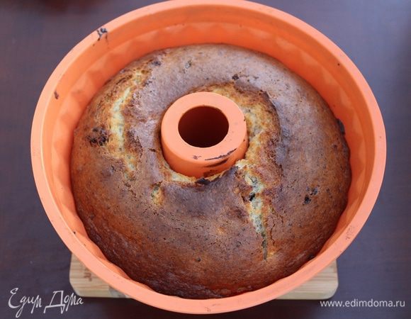 Выпекаем при 180°С около часа.