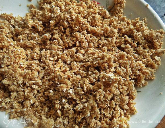 Порубить ножом в крошку.