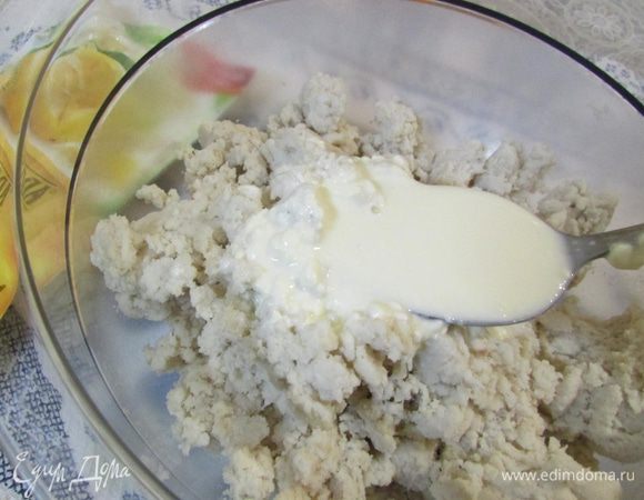 Добавить к отварной рыбе 4 ст. л. ложки майонезно-желатиновой смеси. А к форели добавить 3 ст. л. этой смеси.