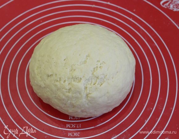 Замесить тесто. 