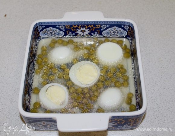 Можно сделать и так (добавить горошек, морковь и т.д.).