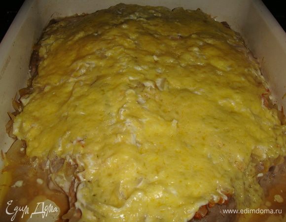 Через 20 минут снять фольгу и запекать горбушу еще 20 минут.