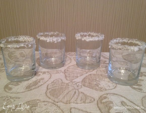 Украсить так все стаканы.