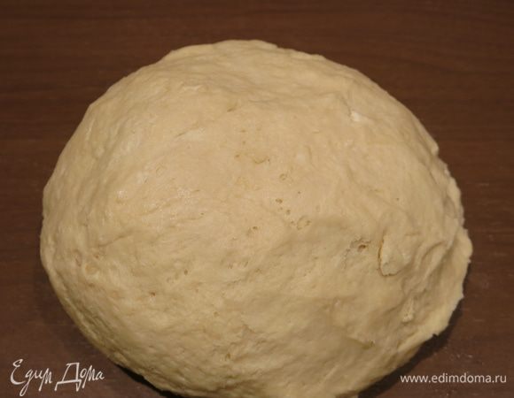 Формируем шар, накрываем пленкой и ставим в холодильник на 2 часа.