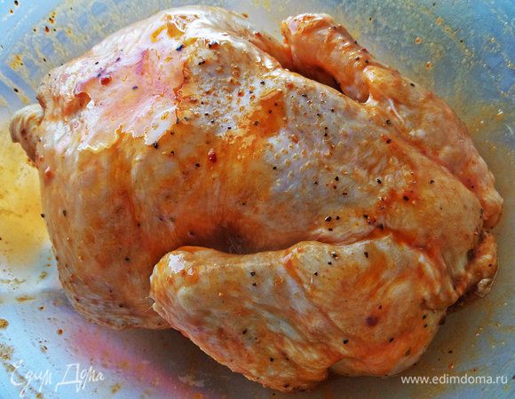 Поставить в холодильник на час, несколько раз перевернув в процессе.