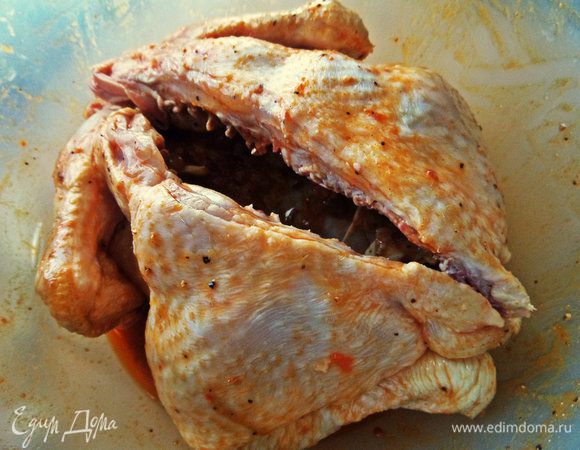 Разрезать не как обычно, а по спинке.