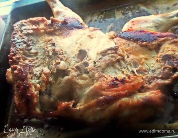 Вот так она выглядит снизу. Ножки буквально отваливались, при переворачивании так и должно быть.