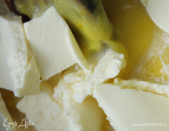 Снять с огня и добавить сливочное масло. 