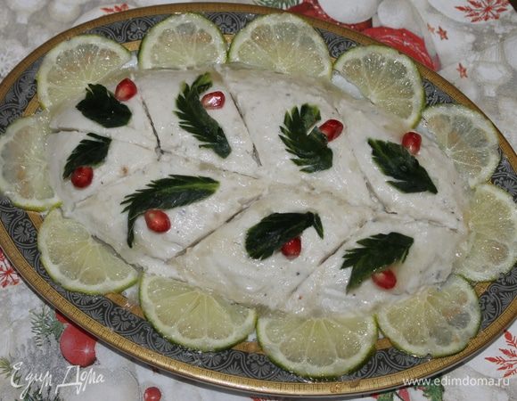 Подавайте заливное, хорошо охладив его. Приятного аппетита! Удачи в Новом году!