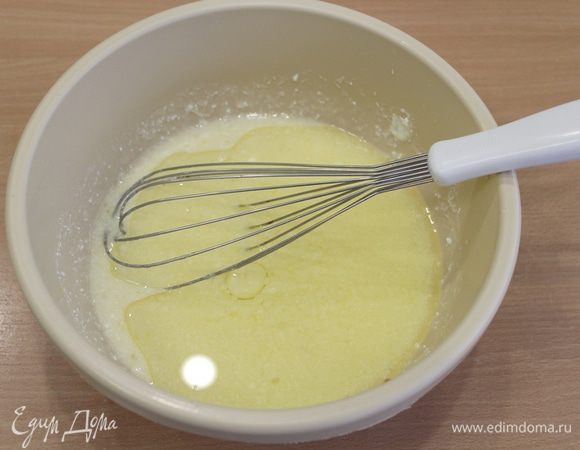 Добавить растительное масло, перемешать.
