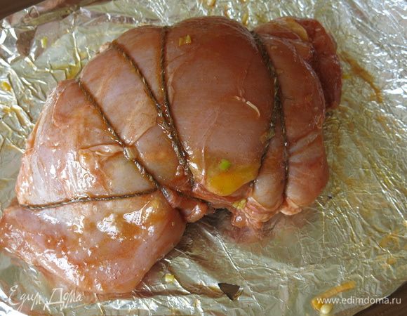 Перетягиваем ниткой филе.