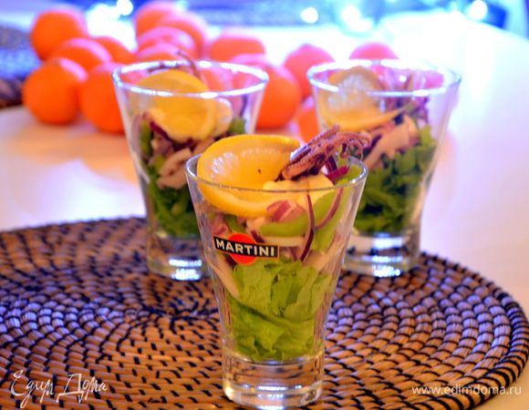 Украсить долькой лимона и подавать.