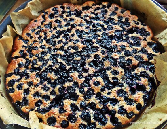 В этом пироге начинка допускается влажная, поэтому не ждем особо сухой палочки.