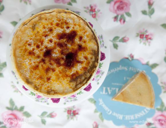 При желании перед подачей сделать карамельную корочку как для крем-брюле.