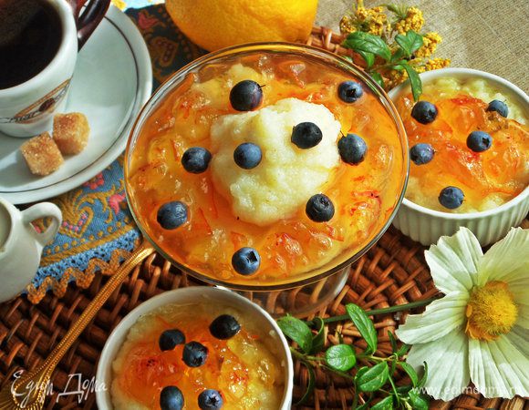 Украшаем ягодками.