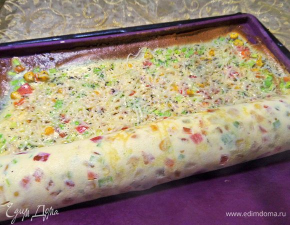 Я сворачивала при помощи коврика, приподнимая его.