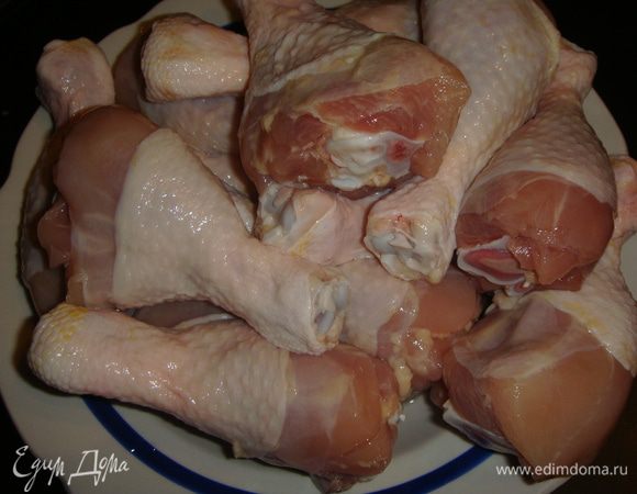 Куриную голень промыть и обсушить бумажным полотенцем.