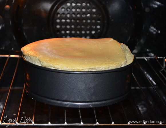 Выпекать в хорошо разогретой духовке при 160°С 1 час или чуть больше.