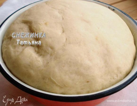 Теперь можно приступать к лепке пирожков. Вот так поднялось тесто.