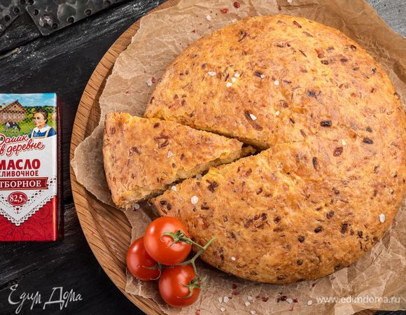 Выпекать пирог в разогретой духовке 20 — 25 минут. Едят рыбный пирог охлажденным!
Вкусной Масленицы вам и вашей семье!