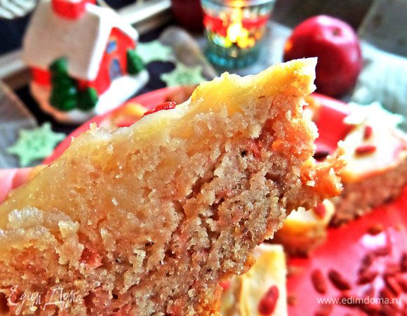 Структура пирога напоминает морковную выпечку, но здесь вкуснее!