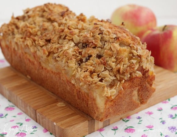 Достать кекс из формы и остудить.