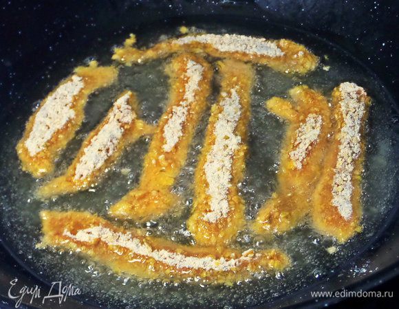 Перенести в него палочки-заготовки.