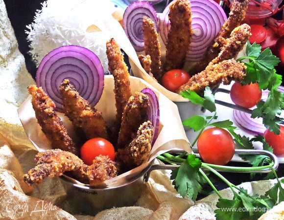 Подавать с помидорами черри и свежей зеленью.