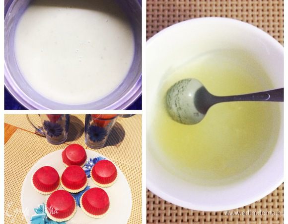 На водяной бане растопить шоколад и на него выливаем желатиновую массу. Перемешиваем, чтобы масса немного остыла. Добавляем йогурт (на свой вкус). Пробиваем всю массу погружным блендером.
Достаем форму с компоте из морозилки и заливаем сверху креме (я забыла сделать фото). На фото у меня уже замороженная клубничная начинка вместе с креме из белого шоколада. Слой клубники в два раза толще, чем креме, т. е. соотношение 1:2.
